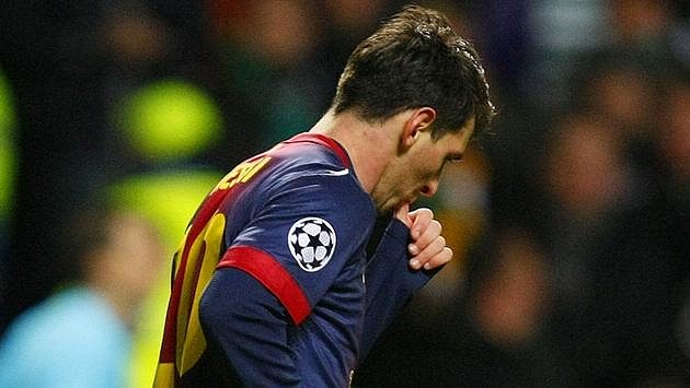 "Dudlík" barcelonského Lionela Messiho na oslavu gólu do sítě Celtiku. "Dudlík" barcelonského Lionela Messiho na oslavu gólu do sítě Celtiku.
