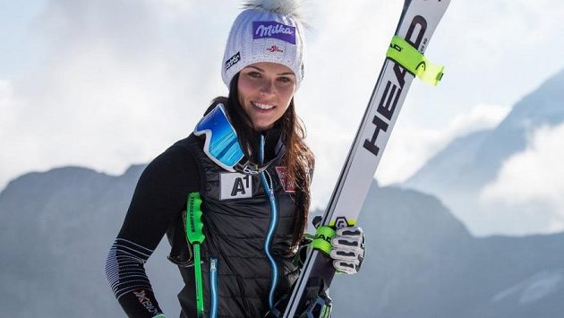 Rakouská lyžařská hvězda Anna Veithová znovu naskočí do kolotoče SP. Rakouská lyžařská hvězda Anna Veithová znovu naskočí do kolotoče SP.