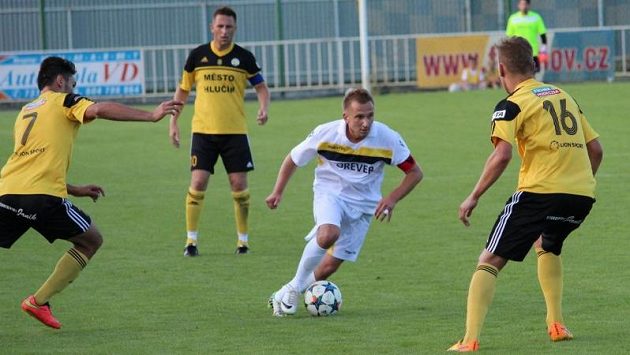 Ondřej Bartoníček v bílém krnovském dresu. Ondřej Bartoníček v bílém krnovském dresu.