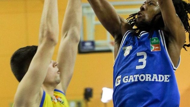 Opavští basketbalisté kvůli koronaviru nenastoupí v úterý k ligové dohrávce v Kolíně (archivní foto) Opavští basketbalisté kvůli koronaviru nenastoupí v úterý k ligové dohrávce v Kolíně (archivní foto)