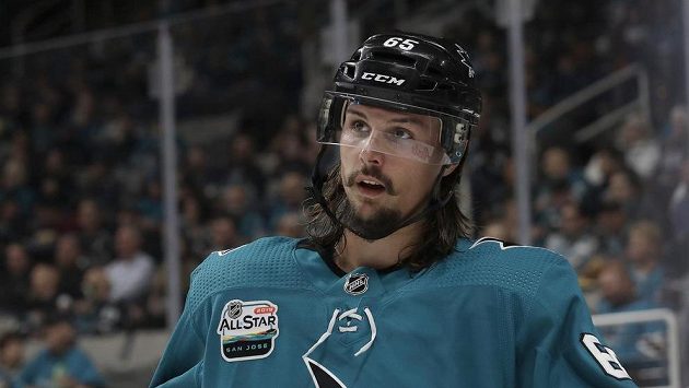 Obránce Erik Karlsson ze San Jose. Obránce Erik Karlsson ze San Jose.