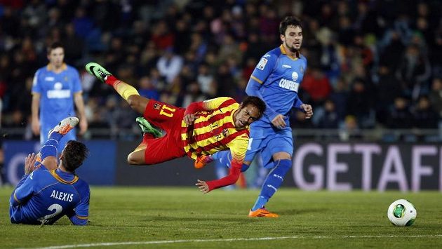 Brazilec Neymar do Barcelony. To byl jeden z největších přestupů loňského roku. Brazilec Neymar do Barcelony. To byl jeden z největších přestupů loňského roku.