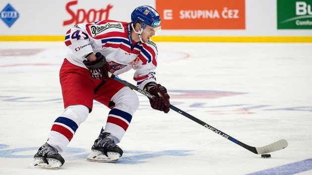 Jan Buchtele během utkání proti Rusům v Třinci. Jan Buchtele během utkání proti Rusům v Třinci.
