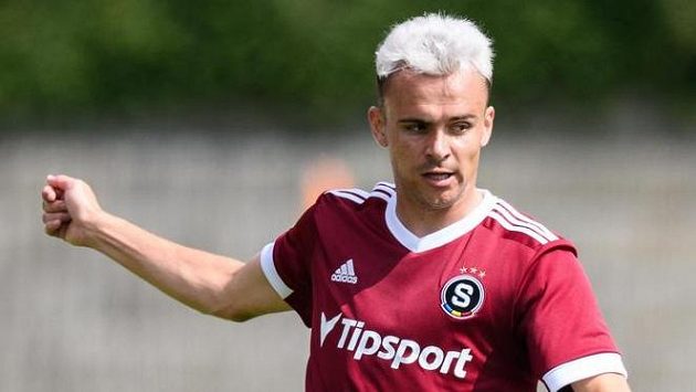 Andreas Vindheim ze Sparty Praha během přípravného utkání s Duklou Praha. Andreas Vindheim ze Sparty Praha během přípravného utkání s Duklou Praha.