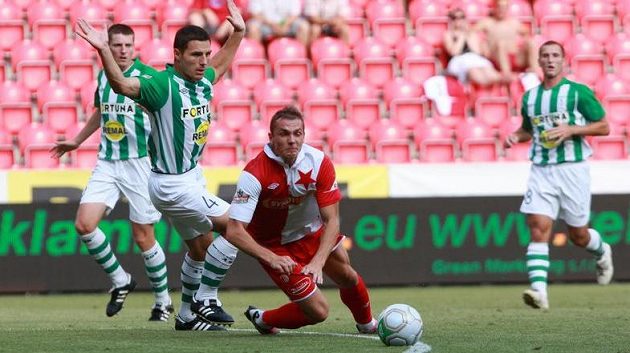 Fotbalisté Bohemians se musejí spokojit se slovenským Sencem. Fotbalisté Bohemians se musejí spokojit se slovenským Sencem.
