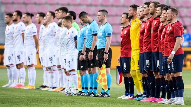 Týmy Albánie a České republiky před přípravným utkáním v Praze. Týmy Albánie a České republiky před přípravným utkáním v Praze.