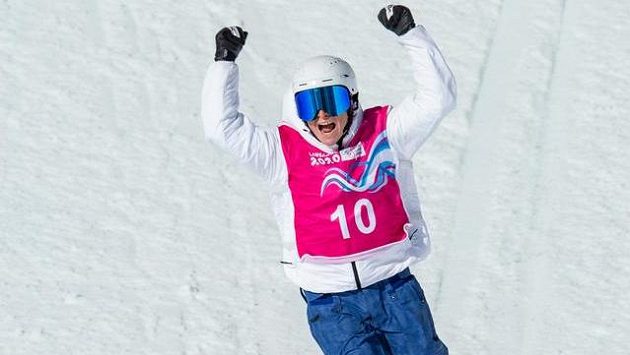 Patnáctiletý lyžař Matěj Švancer na zimních olympijských hrách mládeže v Lausanne vyhrál soutěž v Big Airu. Patnáctiletý lyžař Matěj Švancer na zimních olympijských hrách mládeže v Lausanne vyhrál soutěž v Big Airu.