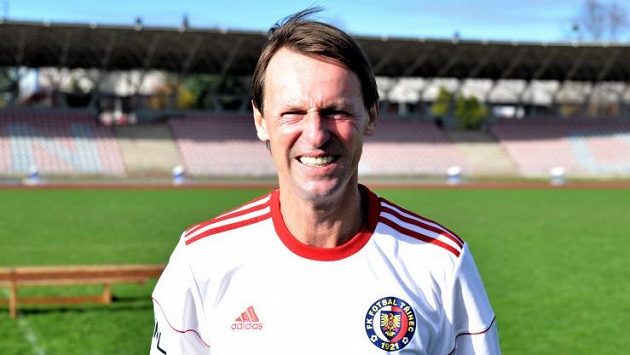 Trenér František Straka v barvách Třince. Trenér František Straka v barvách Třince.