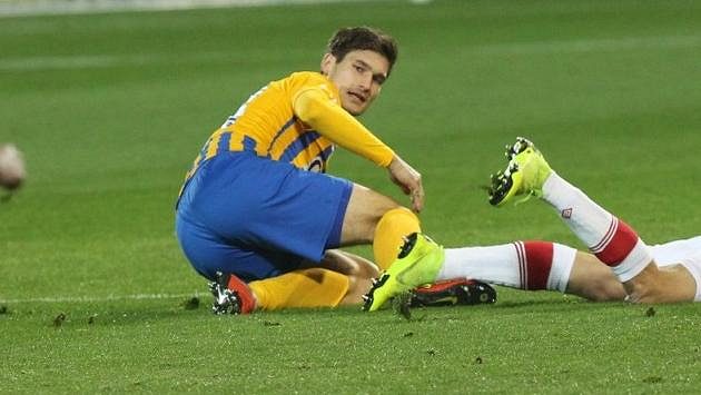 Jaroslav Svozil v souboji s Milanem Škodou (archivní foto) Jaroslav Svozil v souboji s Milanem Škodou (archivní foto)