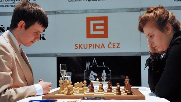 Český šachista David Navara s nejlepší šachistkou světa Judit Polgárovou z Maďarska Český šachista David Navara s nejlepší šachistkou světa Judit Polgárovou z Maďarska