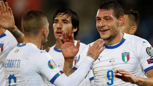 Fotbalisté Itálie si díky triumfu 5:0 nad Lichtenštejnskem připsali deváté vítězství za sebou Fotbalisté Itálie si díky triumfu 5:0 nad Lichtenštejnskem připsali deváté vítězství za sebou