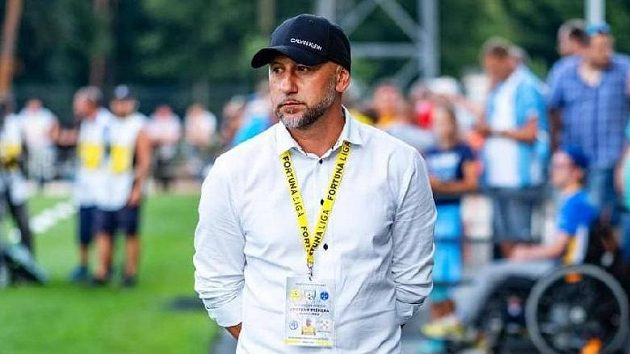 Trenér Pohroní Rastislav Urgela. Trenér Pohroní Rastislav Urgela.