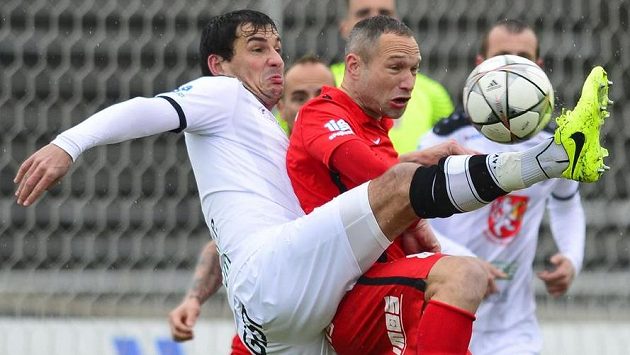 Zleva Pavel Černý z Hradce Králové a Jan Polák z Brna. Zleva Pavel Černý z Hradce Králové a Jan Polák z Brna.