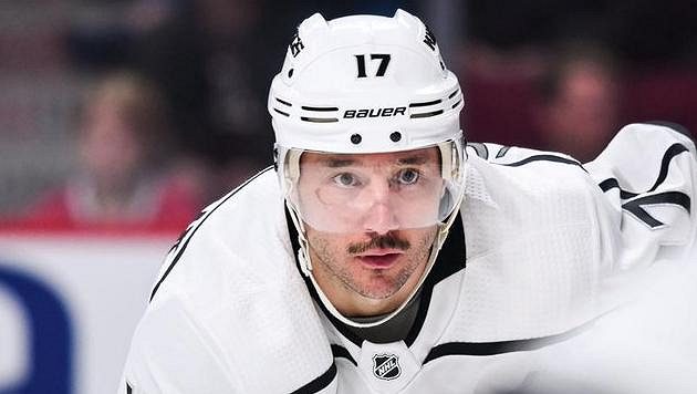 Los Angeles Kings umístili ruského útočníka Ilju Kovalčuka na seznam volných hráčů s cílem rozvázat s ním smlouvu. Los Angeles Kings umístili ruského útočníka Ilju Kovalčuka na seznam volných hráčů s cílem rozvázat s ním smlouvu.