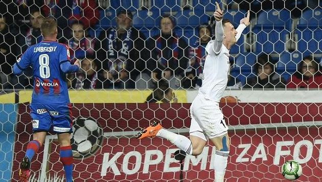 Petr Mareš z Mladé Boleslavi se raduje z gólu v Plzni. Petr Mareš z Mladé Boleslavi se raduje z gólu v Plzni.