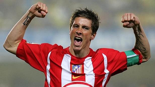 Fernando Torres byl nejmladším kapitánem Atlétika, teď se s madridským klubem dohodl na prodloužení smlouvy Fernando Torres byl nejmladším kapitánem Atlétika, teď se s madridským klubem dohodl na prodloužení smlouvy
