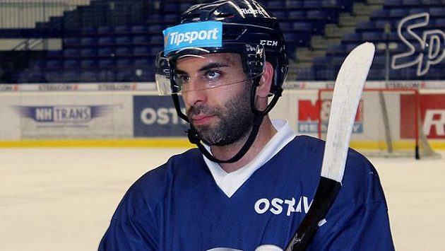 Nová posila hokejových Vítkovic - Samson Mahbod. Nová posila hokejových Vítkovic - Samson Mahbod.