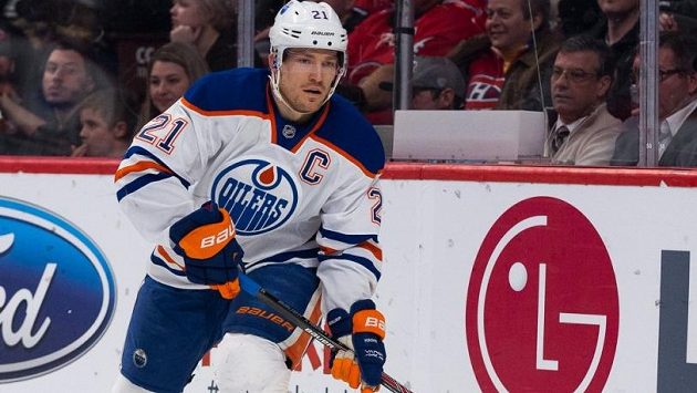 Andrew Ference v době, kdy v Edmontonu nosil kapitánské céčko. Andrew Ference v době, kdy v Edmontonu nosil kapitánské céčko.