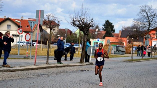 Vítězný únor přál nejvíce Mwangimu z Keni. Vítězný únor přál nejvíce Mwangimu z Keni.