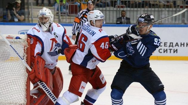 Alexej Murygin (vlevo) v utkání s Admiralem Vladivostok. Alexej Murygin (vlevo) v utkání s Admiralem Vladivostok.
