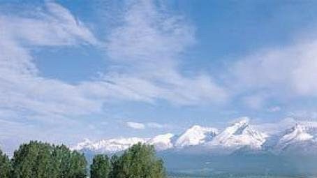 Poprad a Tatry. Tam žijí hokejisté Lva. Poprad a Tatry. Tam žijí hokejisté Lva.