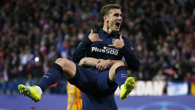 Antoine Griezmann z Atlétika jásá po gólu proti Barceloně. Antoine Griezmann z Atlétika jásá po gólu proti Barceloně.