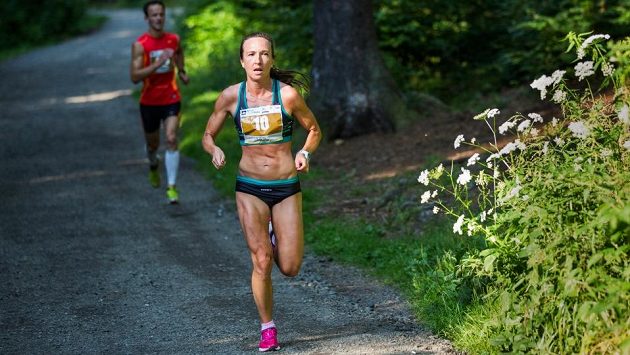 Eva Vrabcová-Nývltová na trati liberecké RunTour. Eva Vrabcová-Nývltová na trati liberecké RunTour.