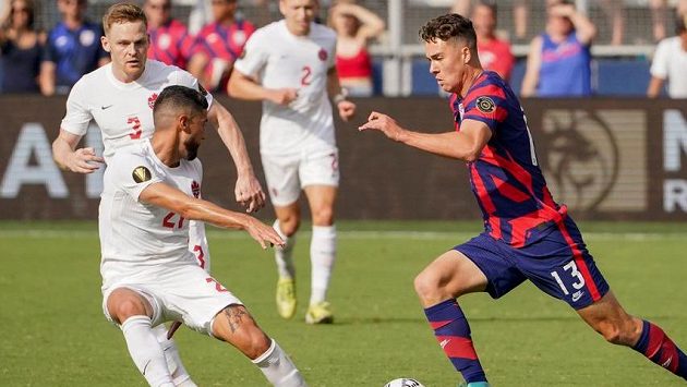 Fotbalisté Spojených států si poradili s Kanadou Fotbalisté Spojených států si poradili s Kanadou