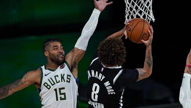 Nejlepší tým basketbalové NBA z Milwaukee prohrál podruhé za sebou Nejlepší tým basketbalové NBA z Milwaukee prohrál podruhé za sebou