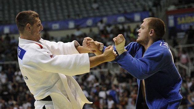 Český reprezentant v judu Lukáš Krpálek (vlevo) a Maxim Rakov z Kazachstánu. Český reprezentant v judu Lukáš Krpálek (vlevo) a Maxim Rakov z Kazachstánu.