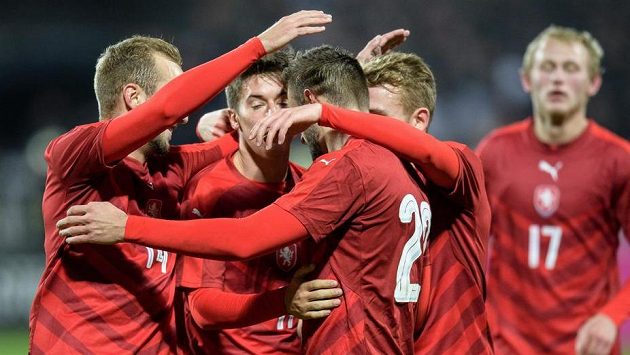 Lvíčata konečně poznala v kvalifikaci také trochu radosti... Lvíčata konečně poznala v kvalifikaci také trochu radosti...
