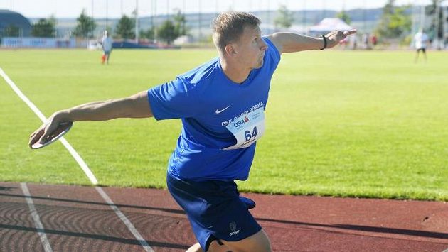Diskař Marek Bárta na archivním snímku Diskař Marek Bárta na archivním snímku