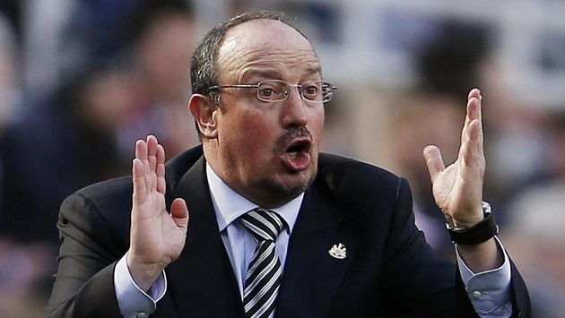 Rafael Benítez během utkání Newcastle - Crystal Palace Rafael Benítez během utkání Newcastle - Crystal Palace