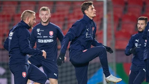 Zleva Jiří Skalák a Patrik Schick během tréninku. Zleva Jiří Skalák a Patrik Schick během tréninku.
