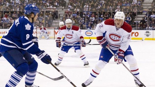 Montrealský Tomáš Kaberle na svém "domácím" ledě v Torontu... Montrealský Tomáš Kaberle na svém "domácím" ledě v Torontu...