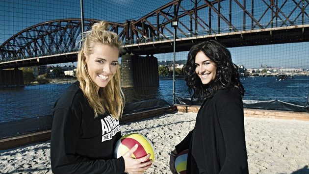 České beachvolejbalistky Markéta Nausch Sluková (vlevo) a Barbora Hermannová. České beachvolejbalistky Markéta Nausch Sluková (vlevo) a Barbora Hermannová.