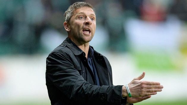 Trenér Bohemians Martin Hašek přivítal první dvě posily. Trenér Bohemians Martin Hašek přivítal první dvě posily.