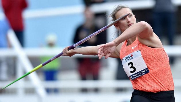 Oštěpařka Barbora Špotáková předvedla v Paříži svůj nejdelší hod roku. Oštěpařka Barbora Špotáková předvedla v Paříži svůj nejdelší hod roku.
