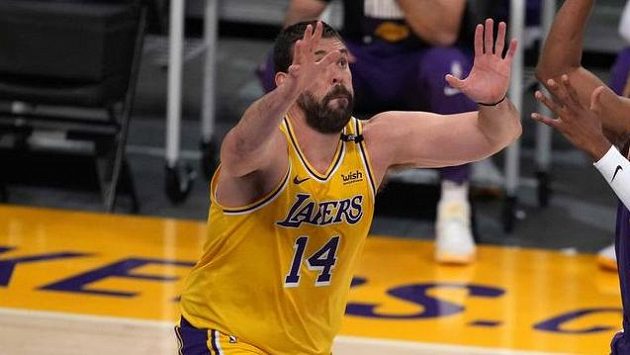 Basketbalová hvězda Pau Gasol Basketbalová hvězda Pau Gasol