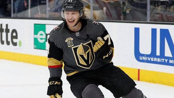 Švédský hokejový útočník William Karlsson podepsal nový osmiletý kontrakt v NHL s Vegas Golden Knights. Švédský hokejový útočník William Karlsson podepsal nový osmiletý kontrakt v NHL s Vegas Golden Knights.