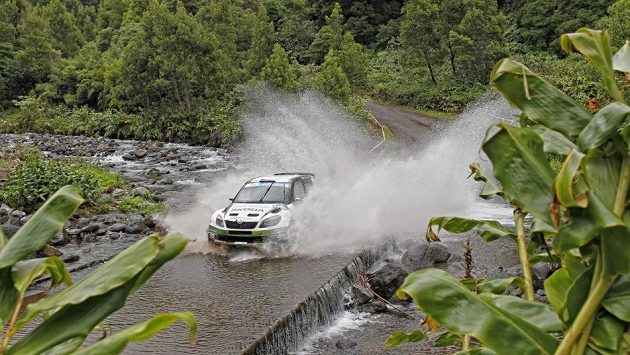 Jan Kopecký se Škodou Fabia S2000 na tratí Rallye Azory 2013. Jan Kopecký se Škodou Fabia S2000 na tratí Rallye Azory 2013.
