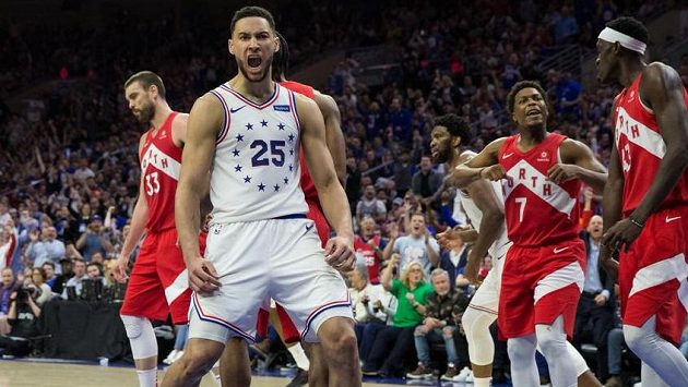 Ben Simmons pomohl Philadephii vyrovnat sérii s Torontem Ben Simmons pomohl Philadephii vyrovnat sérii s Torontem