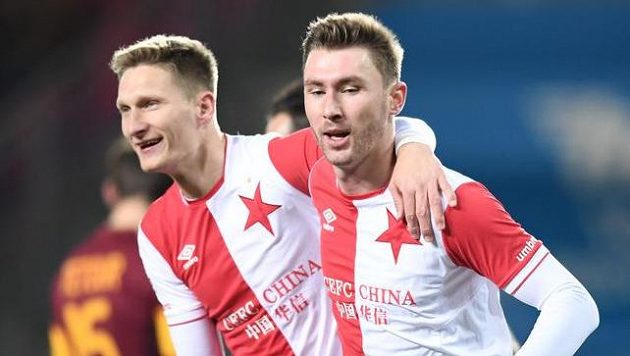 Dva dvougóloví střelci Slavie - Milan Škoda a Jaromír Zmrhal. Dva dvougóloví střelci Slavie - Milan Škoda a Jaromír Zmrhal.