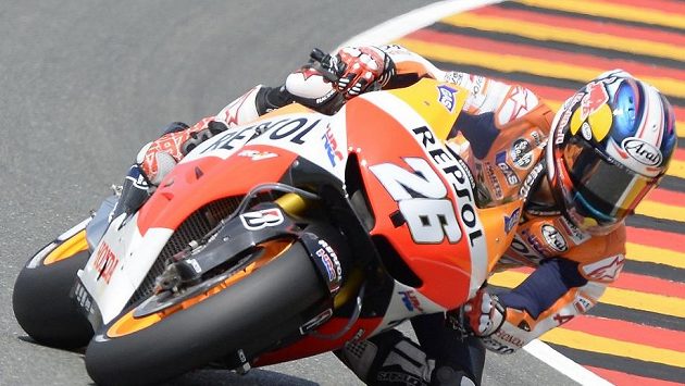 Dani Pedrosa krátce před pádem. Dani Pedrosa krátce před pádem.