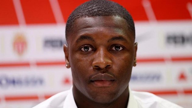 Další posilou fotbalistů AC Milán se stal obránce Fodé Ballo-Touré, který přišel z Monaka Další posilou fotbalistů AC Milán se stal obránce Fodé Ballo-Touré, který přišel z Monaka