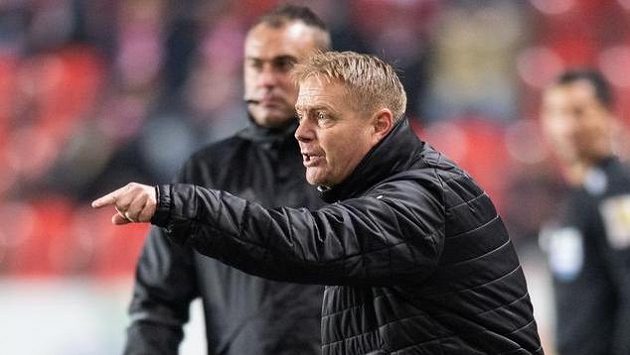 Trenér Teplic Stanislav Hejkal během utkání Trenér Teplic Stanislav Hejkal během utkání
