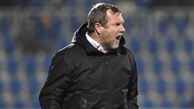 Trenér Plzně Pavel Vrba v utkání se Slováckem. Trenér Plzně Pavel Vrba v utkání se Slováckem.