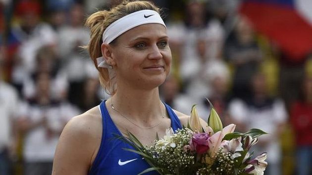 Lucie Šafářová měla při svém loučení s fedcupovoou kariérou slzy v očích Lucie Šafářová měla při svém loučení s fedcupovoou kariérou slzy v očích