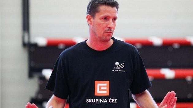 Volejbalový trenér Jiří Novák na archivním snímku Volejbalový trenér Jiří Novák na archivním snímku