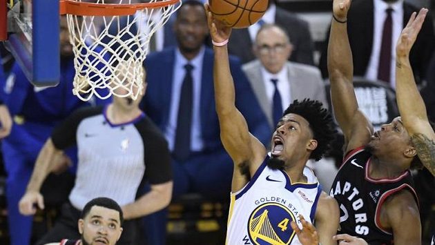Basketbalisté Toronta zvítězili na hřišti Golden State 123:109. Basketbalisté Toronta zvítězili na hřišti Golden State 123:109.
